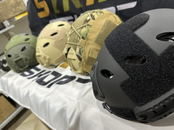 Airsoft Kaciga / Helmet Crna