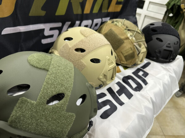 Airsoft Kaciga / Helmet Crna