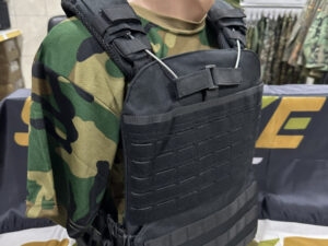 Airsoft Plate Carrier / Crni