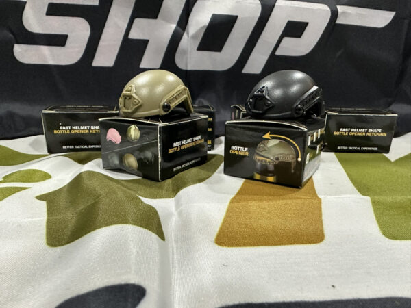 Airsoft Privjesak Kaciga - Otvarac za pivo