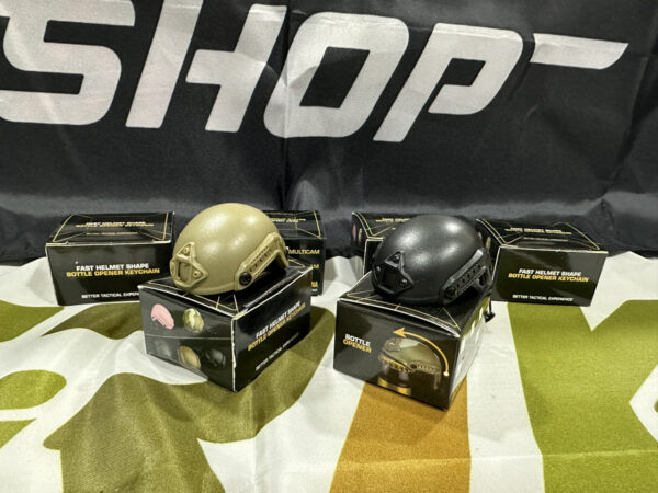 Airsoft Privjesak Kaciga - Otvarac za pivo