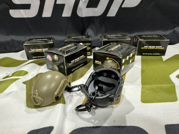 Airsoft Privjesak Kaciga - Otvarac za pivo