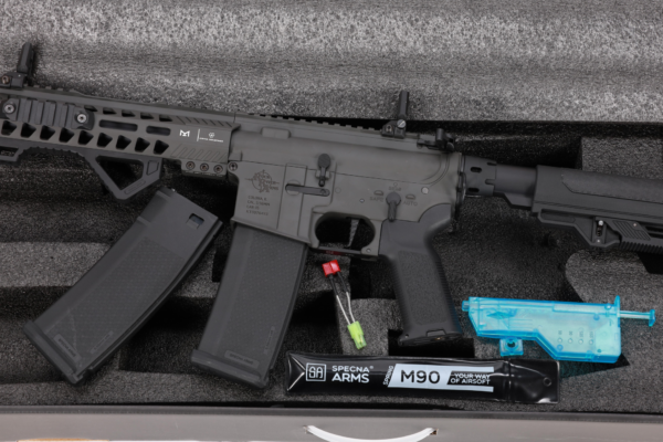 Airsoft Replika+Punjac i baterija SA-E17 Edge Gen.2